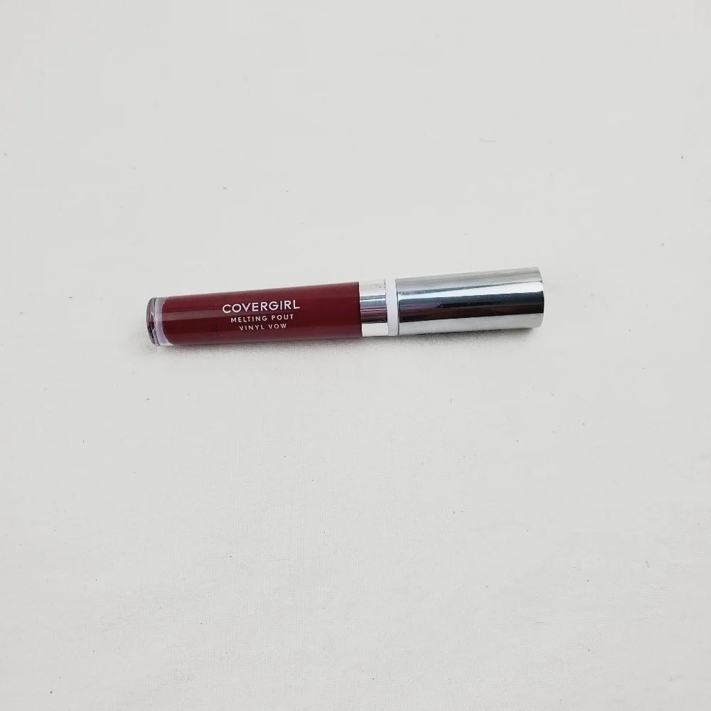 Covergirl melting pout Vinyl Vow Lip Gloss